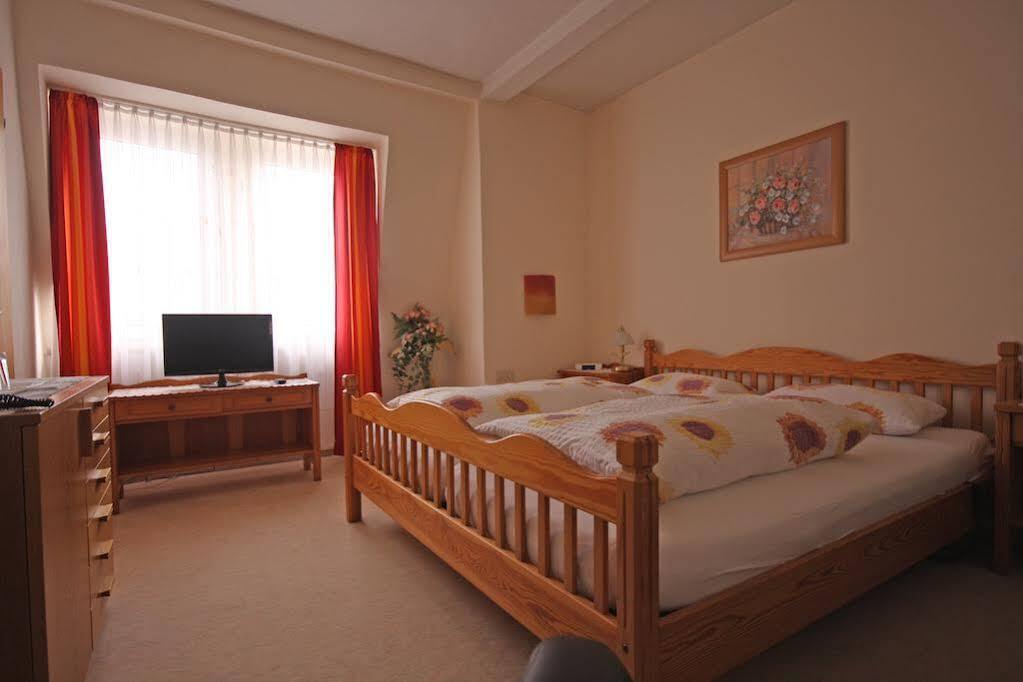 Haus Am Kurpark Hotel Garni Bad Steben Dış mekan fotoğraf